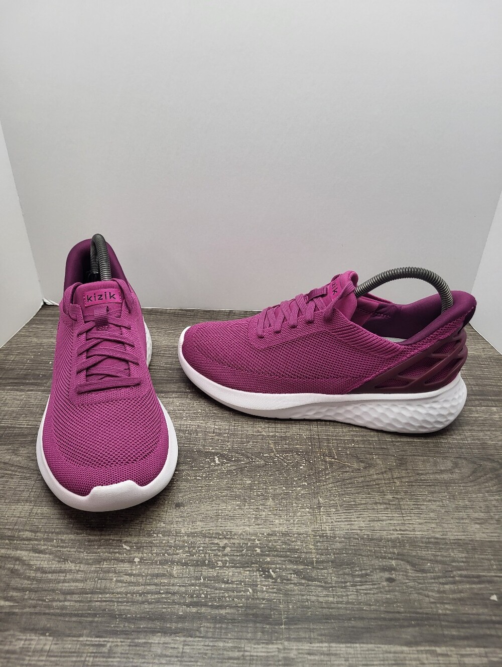 Kizik Athens Sneakers Women's Size 8 Fuchsia Hands-Free Slip On Knit Athletic